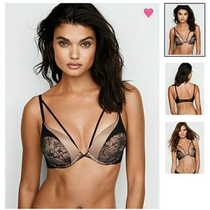 NWOT Victoria's Secret bombshell push-up bra